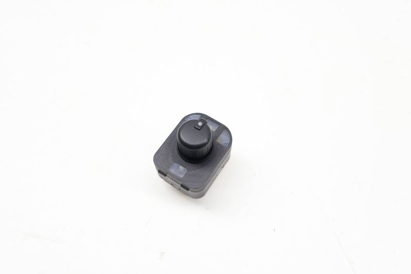 Power Side View Mirror Switch 8E0959565A — Used (SKU 721294)