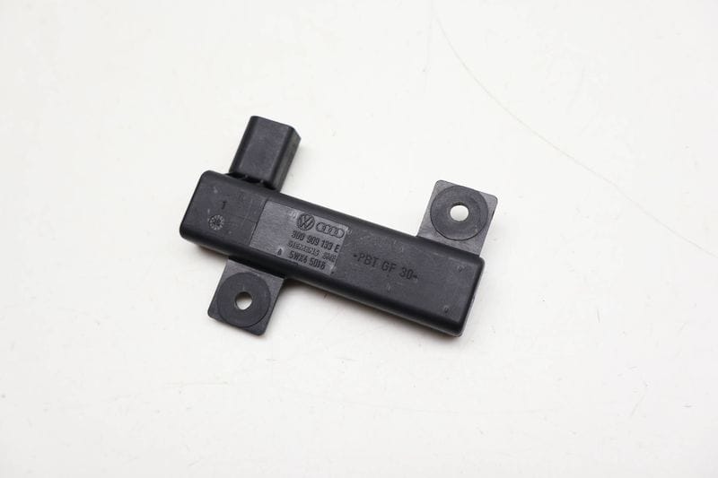 Keyless Entry / Start Authorization Antenna 3D0909133E — Used (SKU 721563)