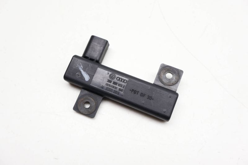 Keyless Entry / Start Authorization Antenna 3D0909133E — Used (SKU 721564)
