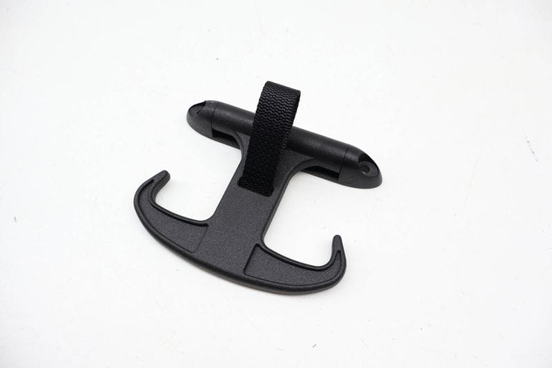 Trunk Cargo Hook / Hanger 6Y5867615 — Used (SKU 721255)