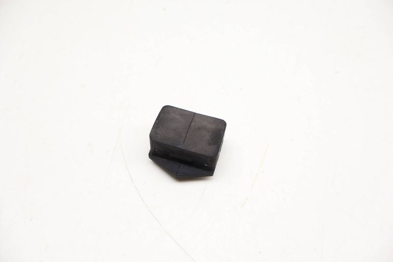 Upper Radiator Rubber Mount / Isolator 4E0121276 — Used (SKU 721737)