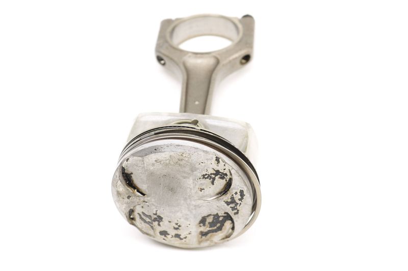 Piston w/ Connecting Rod 11257536373 — Used (SKU 325778)