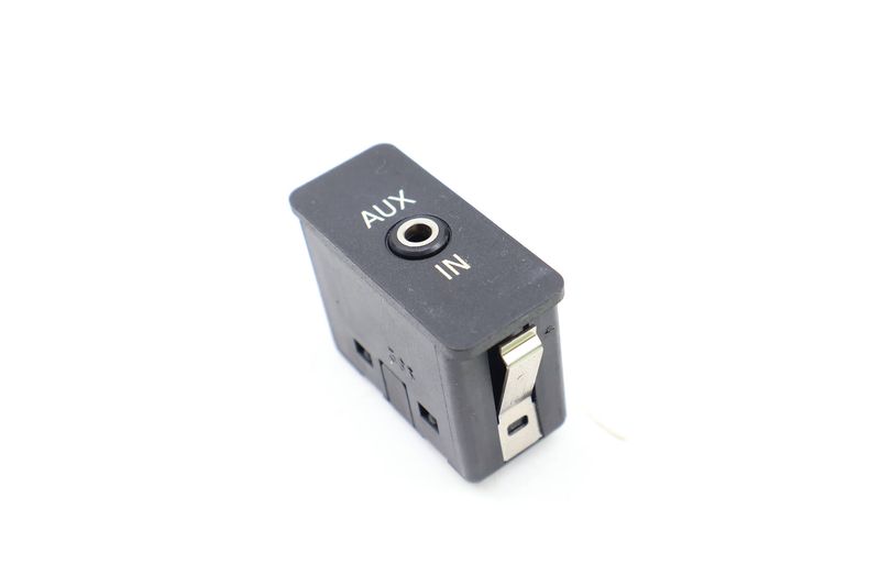 AUX-IN Socket / Port 84106930561 — Used (SKU 701683)