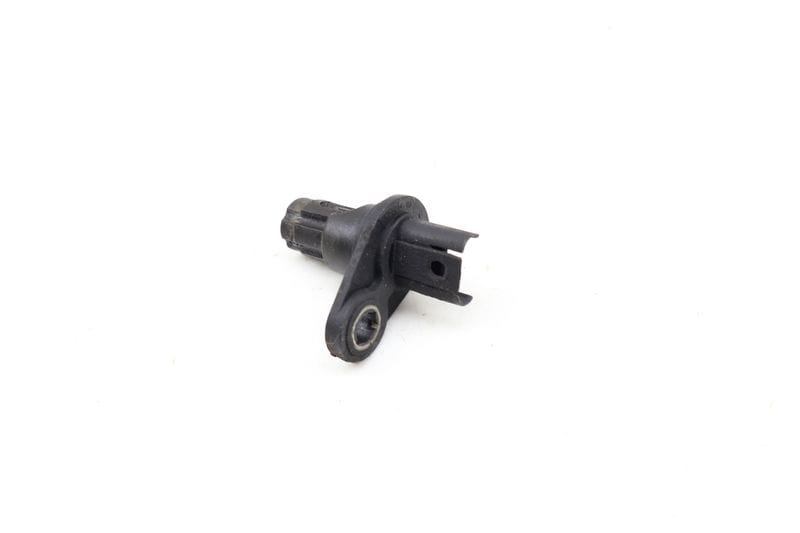 Cam / Camshaft Position Sensor 13627525014 — Used (SKU 701649)
