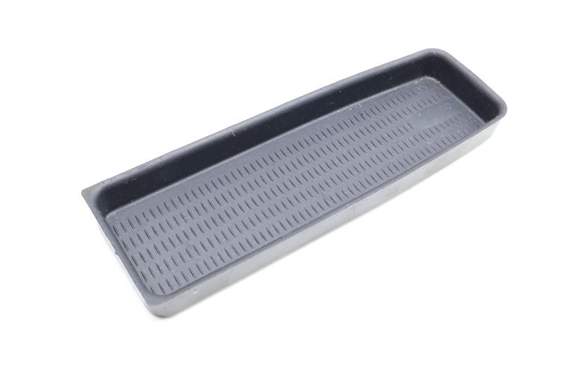 Center Armrest Rubber Insert 51167118064 — Used (SKU 701668)