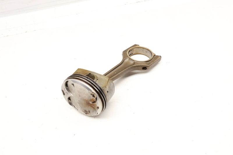 Piston w/ Connecting Rod 11257536373 — Used (SKU 701887)