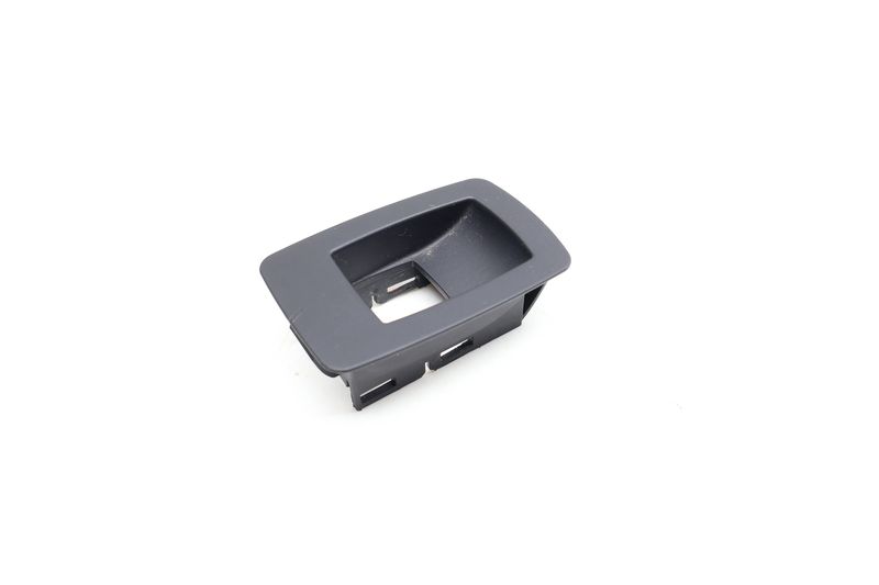 Window Switch Trim / Bezel 61316945874 — Used (SKU 701736)