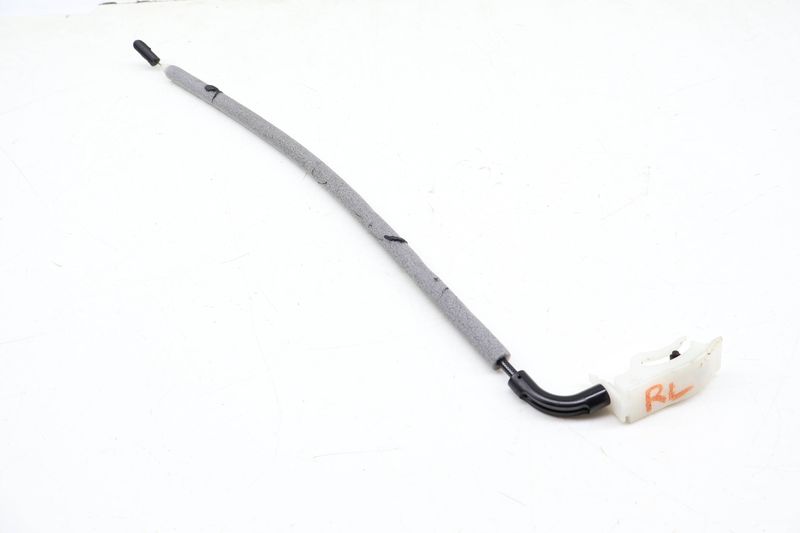 Interior Door Handle Release / Bowden Cable 51227117743 — Used (SKU 701785)
