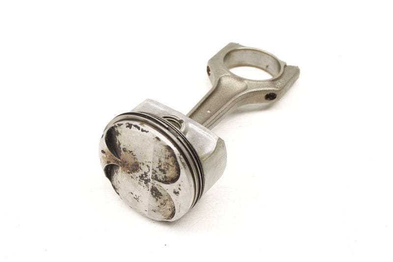 Piston w/ Connecting Rod 11257536373 — Used (SKU 288485)