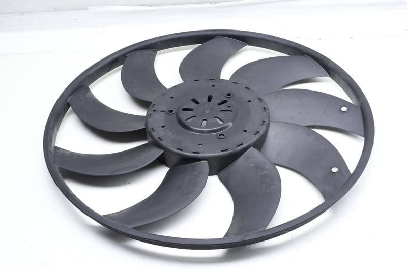 Electric Cooling Fan Blade 17116946638 — Used (SKU 670125)