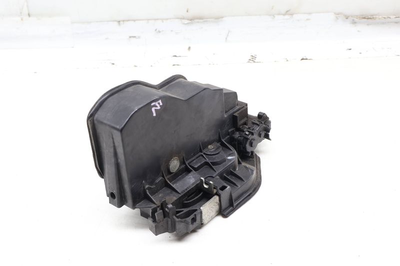Door Latch / Lock Actuator 51217167065 — Used (SKU 670111)