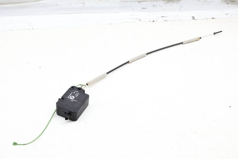 Gas / Fuel Door Lock Actuator 67116987635 — Used (SKU 670106)