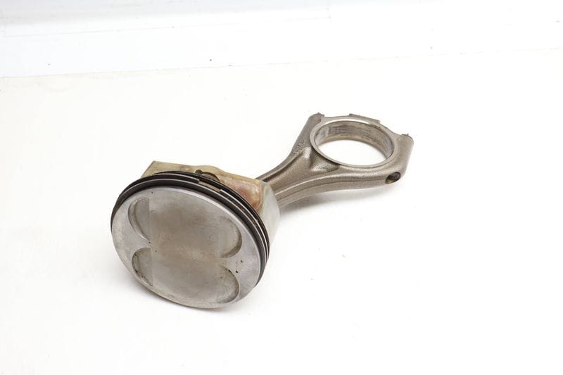 Piston w/ Connecting Rod 11257542292 — Used (SKU 670153)