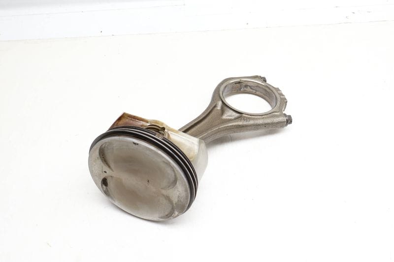 Piston w/ Connecting Rod 11257542292 — Used (SKU 670155)