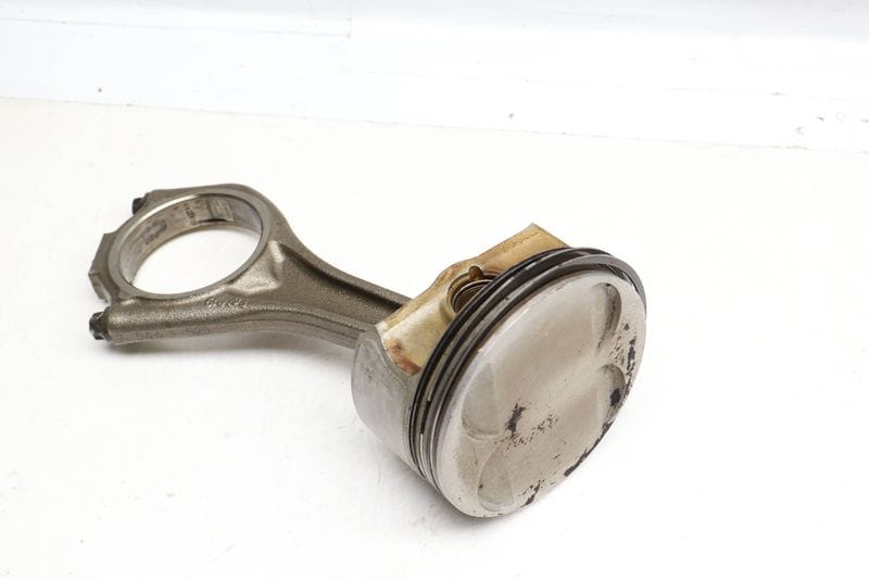 Piston w/ Connecting Rod 11257542292 — Used (SKU 670158)