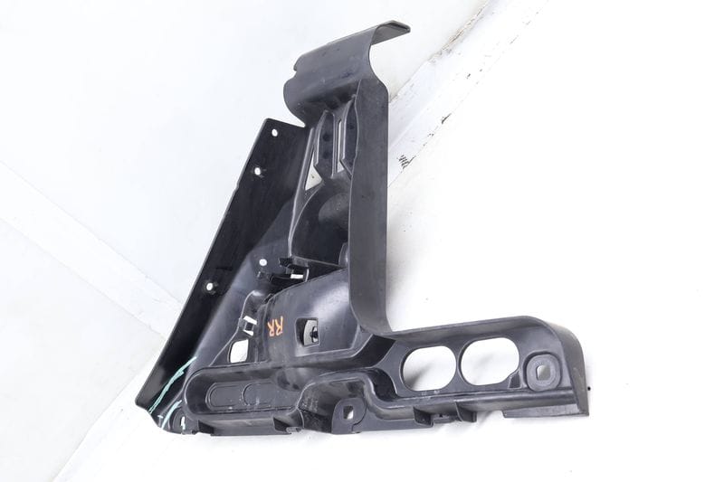Bumper Mount Bracket 51127008840 — Used (SKU 670040)
