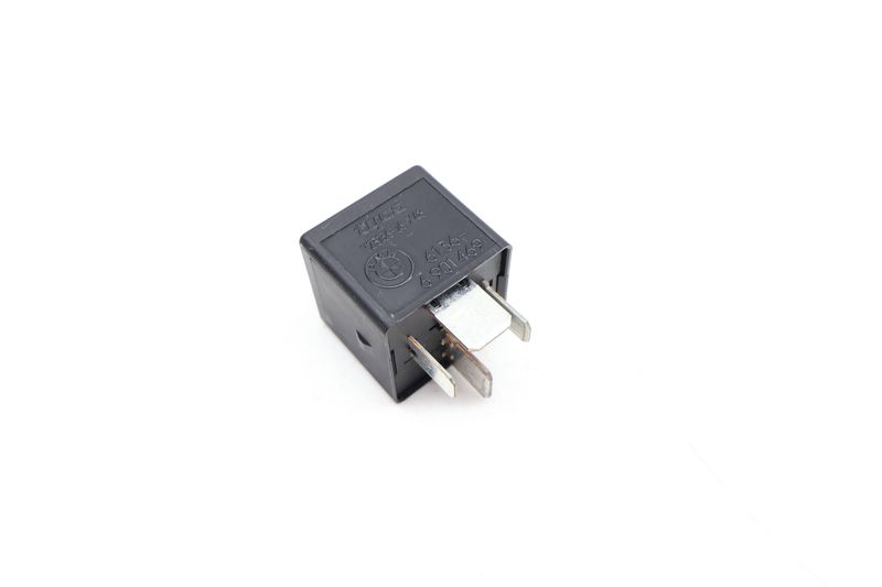Relay 61366901469 — Used (SKU 670302)