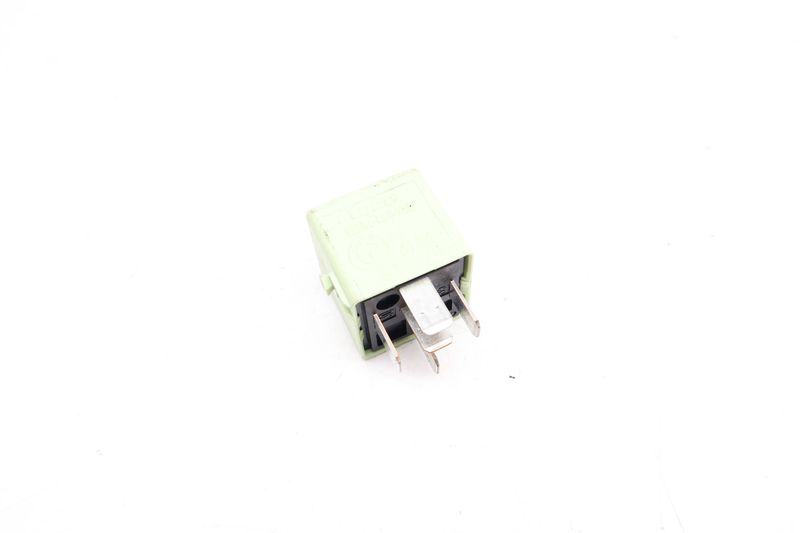 Relay 61368373700 — Used (SKU 670299)
