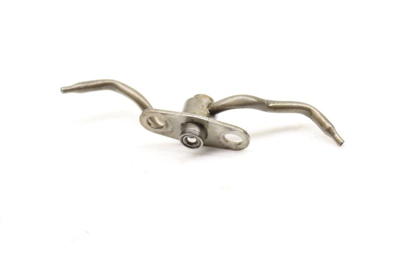 Engine Oil Spray Nozzle 11117837298 — Used (SKU 462381)