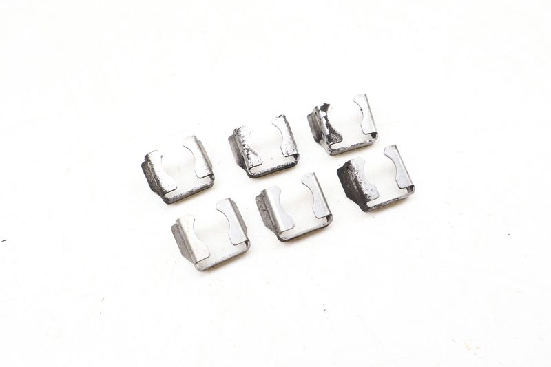 Fuel Injector Clip / Clamp Set (6) 13537528539 — Used (SKU 646381)
