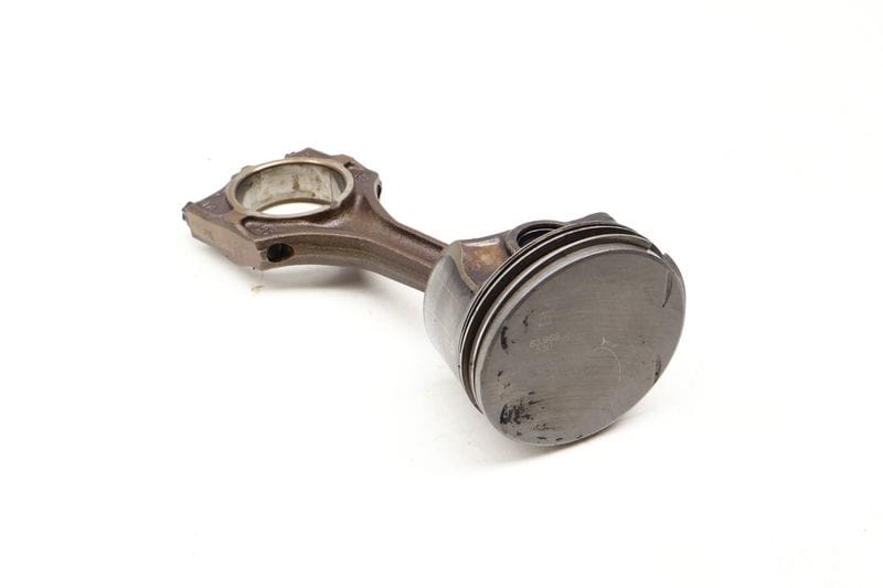 Piston / Connecting Rod 11257506222 — Used (SKU 646762)