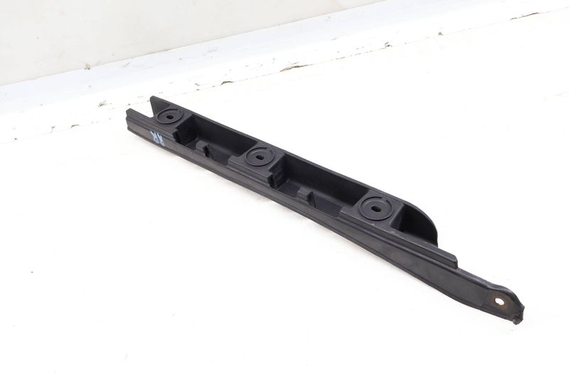 Bumper Mount / Bracket 51123400954 — Used (SKU 646479)