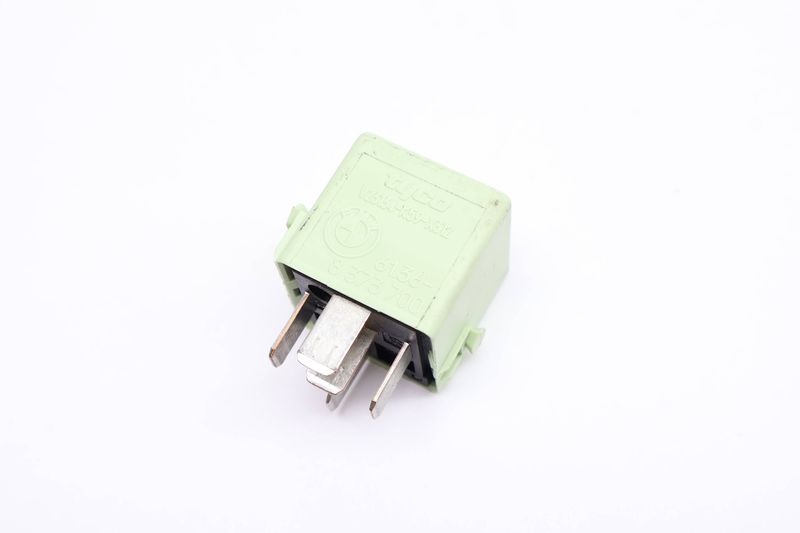 Relay 61368373700 — Used (SKU 646331)