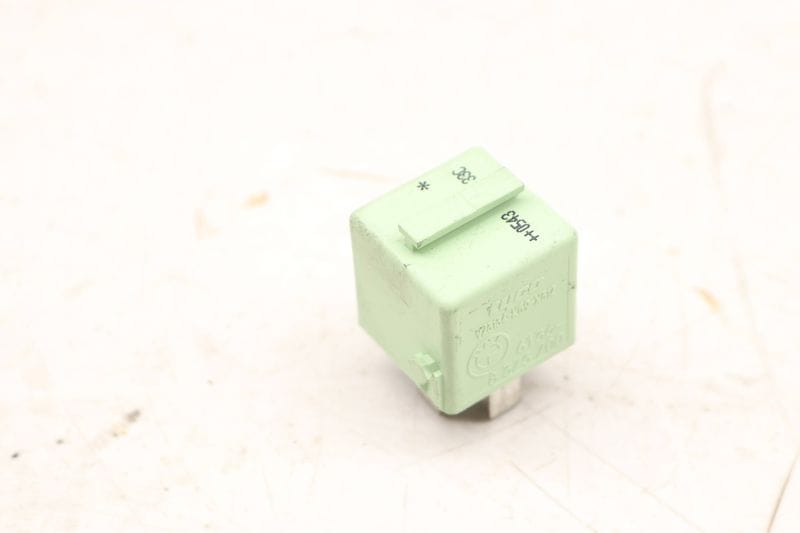 Relay 61368373700 — Used (SKU 511787)