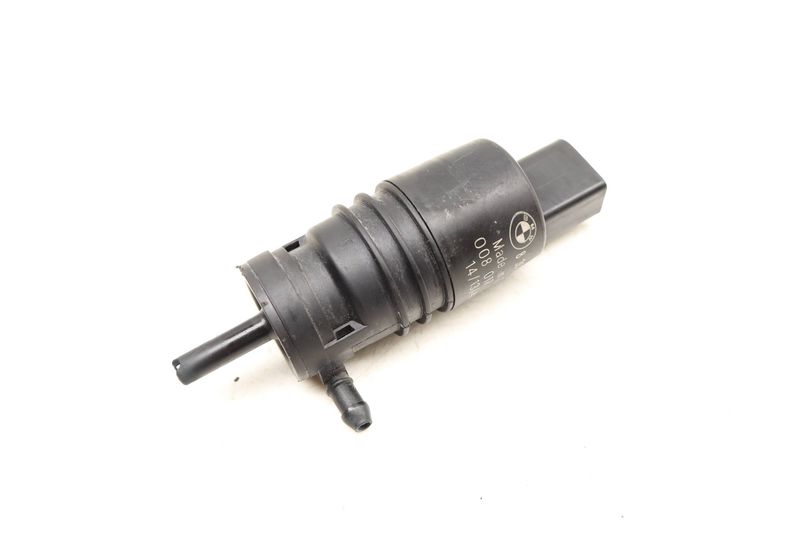 Windshield Washer Pump 67128362154 — Used (SKU 511233)