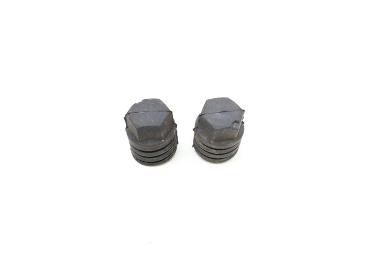 Hood Stop Jounce Bumper Set 4B0823481 — Used (SKU 653427)