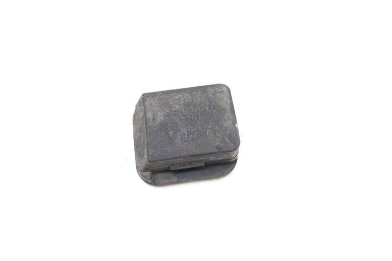 Upper Radiator Rubber Mount 4F0121276 — Used (SKU 653423)