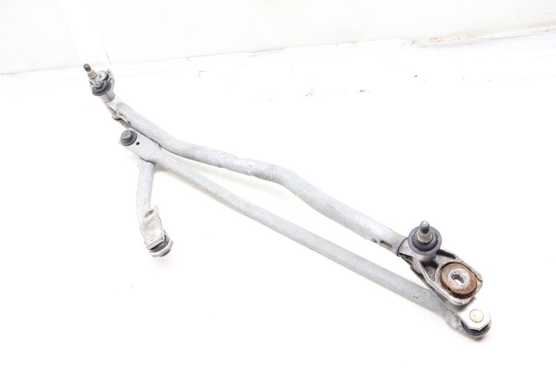 Windshield Wiper Bracket / Transmission 4F1955023J — Used (SKU 653515)