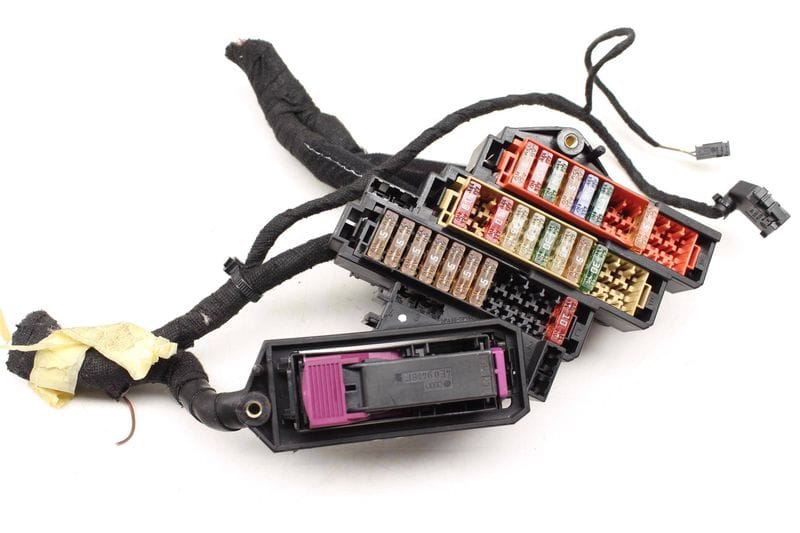 Fuse Box / Holder 4L0971845 — Used (SKU 243804)