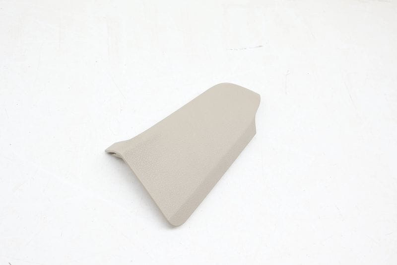 Seatbelt / Seat Belt Cover Trim 4L0882327A — Used (SKU 671160)