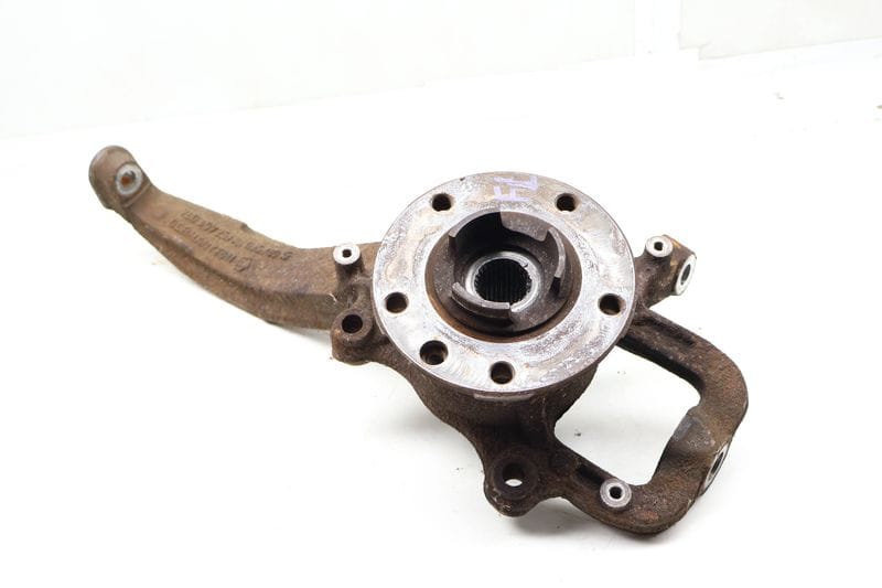 Spindle Knuckle w/ Wheel Bearing 7L0407257A — Used (SKU 671376)