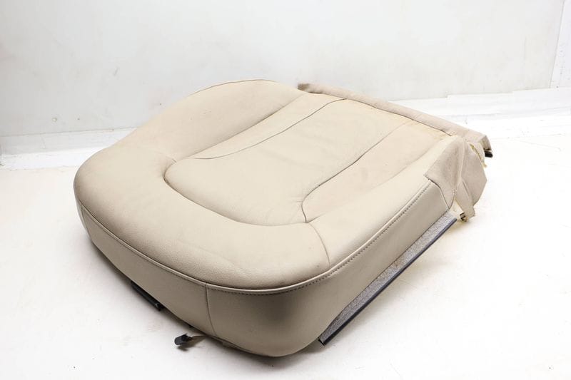 Lower Leather Seat Bottom Cushion 4L0881406H — Used (SKU 671463)