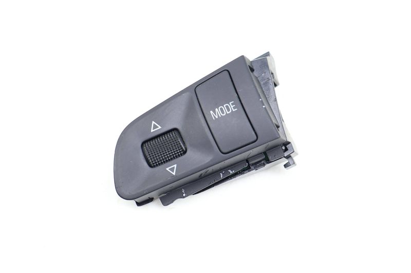 Steering Wheel Control Button / Switch 4F0951527 — Used (SKU 671525)