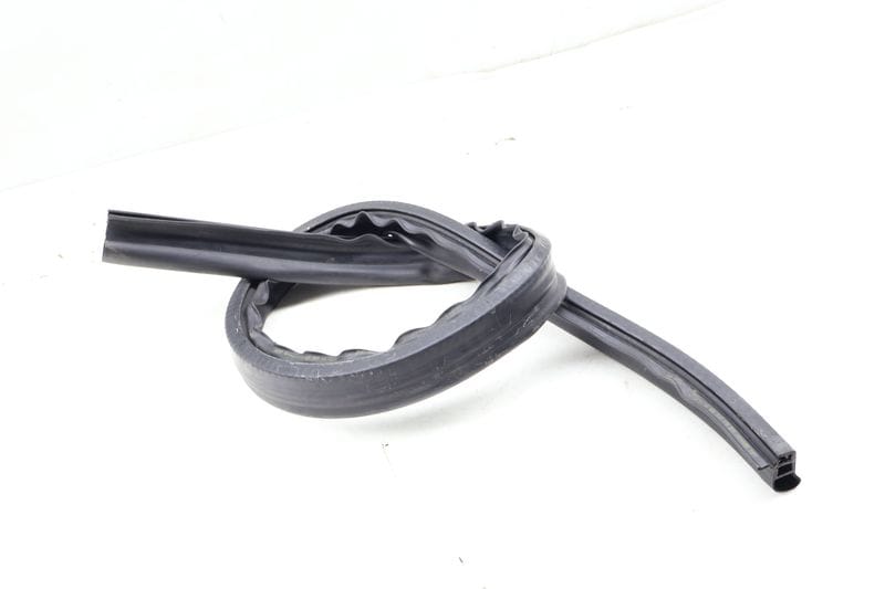 Rain Tray Weather Stripping / Seal 4L0823723 — Used (SKU 671422)