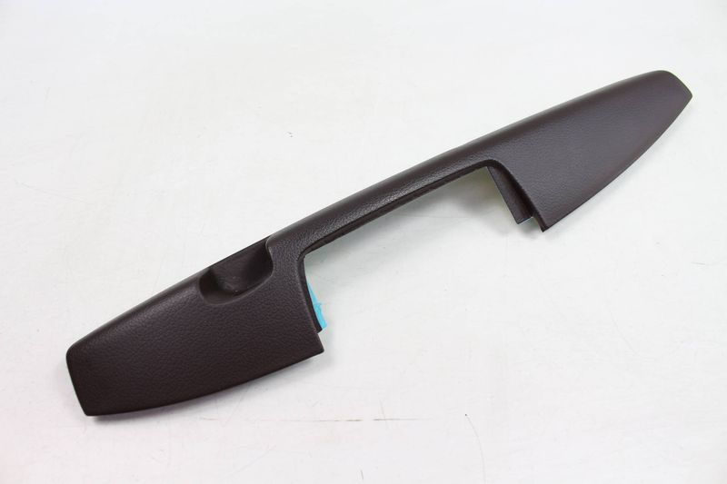 Door Panel Armrest 4L0867373 — Used (SKU 195372)