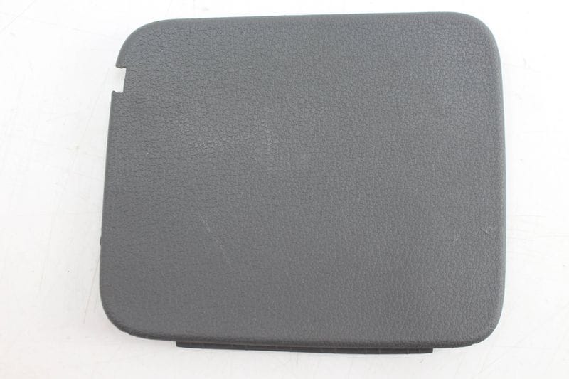 Trunk Hatch Tail Light Cover / Panel 4L0867658 — Used (SKU 224348)