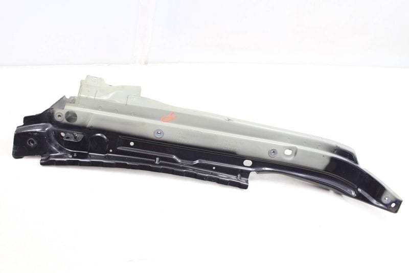 Upper Fender Mount / Bracket 4L0805158A — Used (SKU 195276)