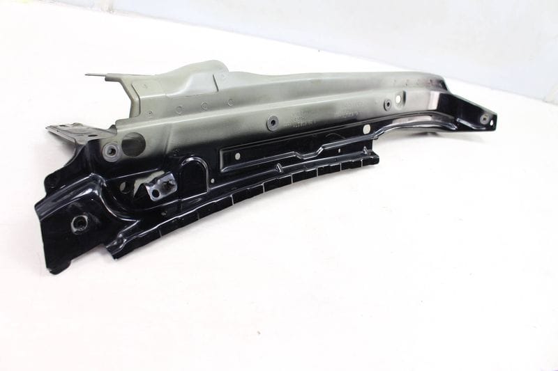 Upper Fender Mount / Bracket 4L0805158A — Used (SKU 195842)