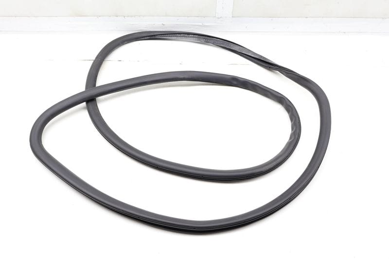 Inner Door Seal / Weather Stripping 8E0831721D — Used (SKU 713138)