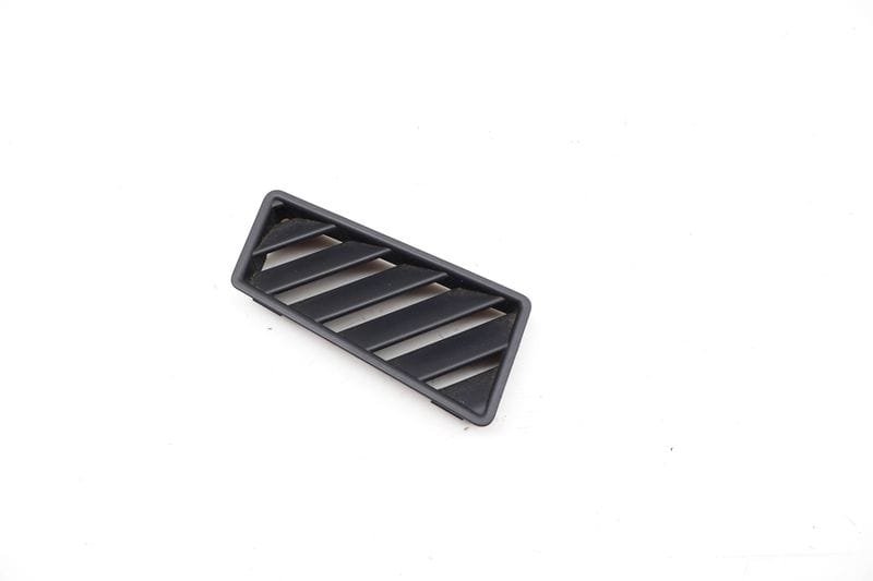 Upper Dash Defrost Air Vent 8E0819793B — Used (SKU 712867)