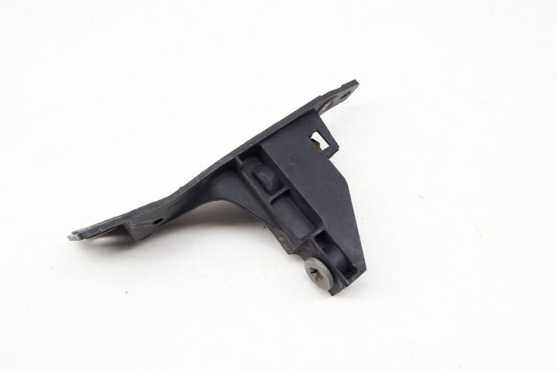 Core Support / Bumper Cover Mount Holder 8E0805364 — Used (SKU 713160)