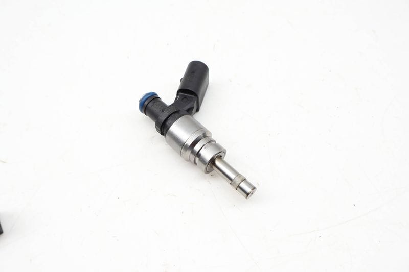 Fuel Injector 079906036D — Used (SKU 713032)
