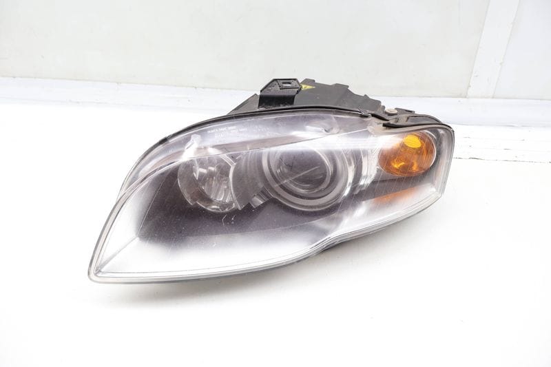 Afs Xenon Headlight / Headlamp 8E0941029BD — Used (SKU 713104)
