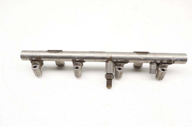 Fuel Rail 079133315E — Used (SKU 713326)