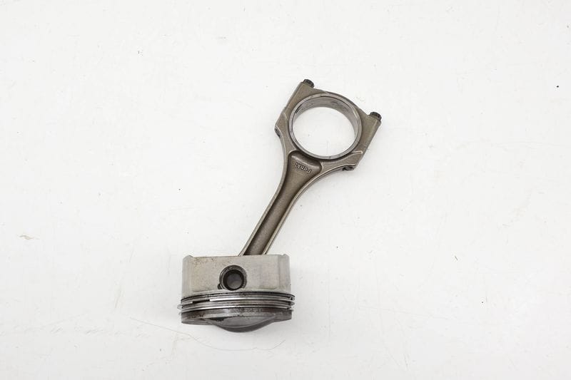 Piston w/ Connecting Rod 079107065AH — Used (SKU 713224)