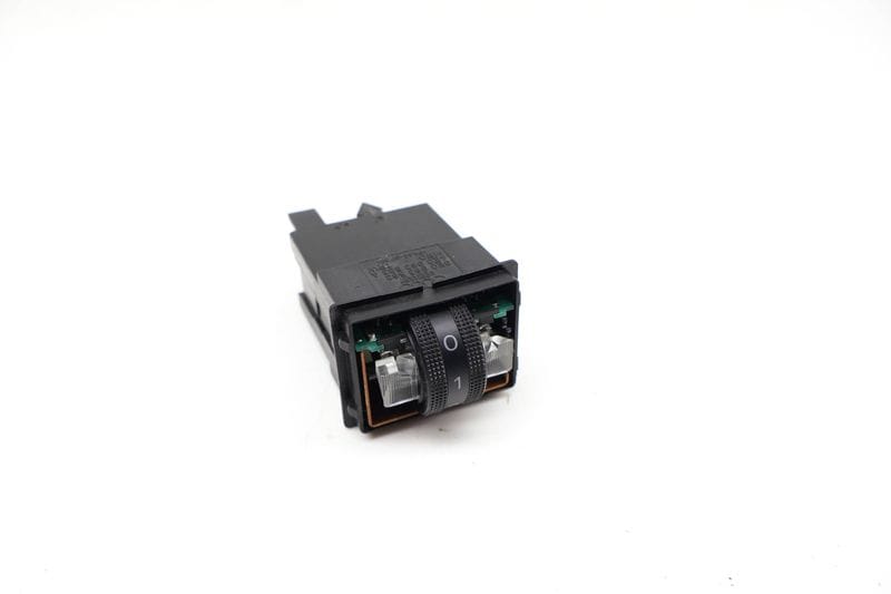 Heated Seat Switch / Dial 8E0963563 — Used (SKU 712890)
